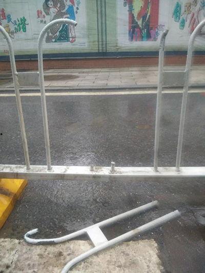 女子爬护栏吃瓜视频大全,盘点各大热门爬护栏吃瓜视频