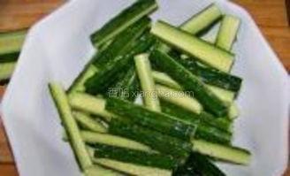 吃瓜条怎么制作视频,轻松学会家常美味瓜条制作