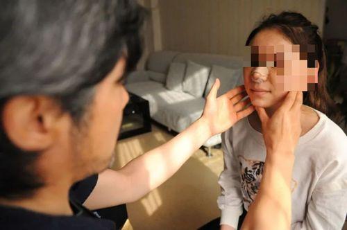 吃瓜青岛女孩事件视频播放,视频曝光引发网友热议